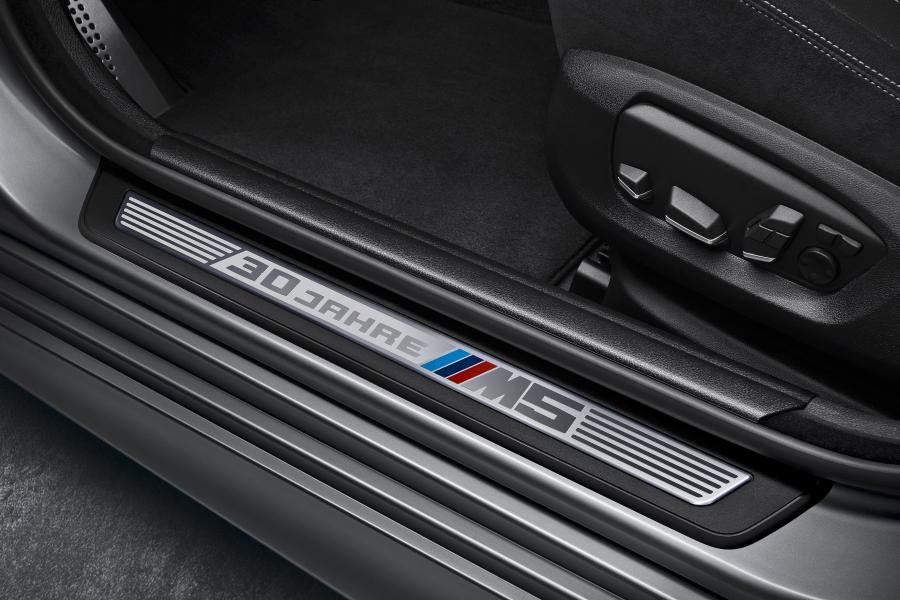  BMW M5 30 Jahre M5 Special Edition 2014 года  (фото 7 из 11)